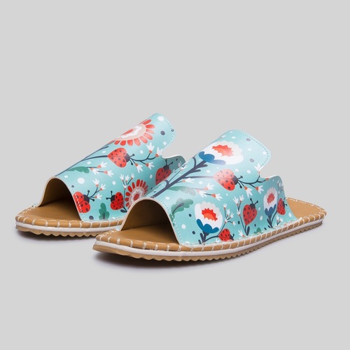 [mumka] Ladybugs And Flowers Flat sandal
